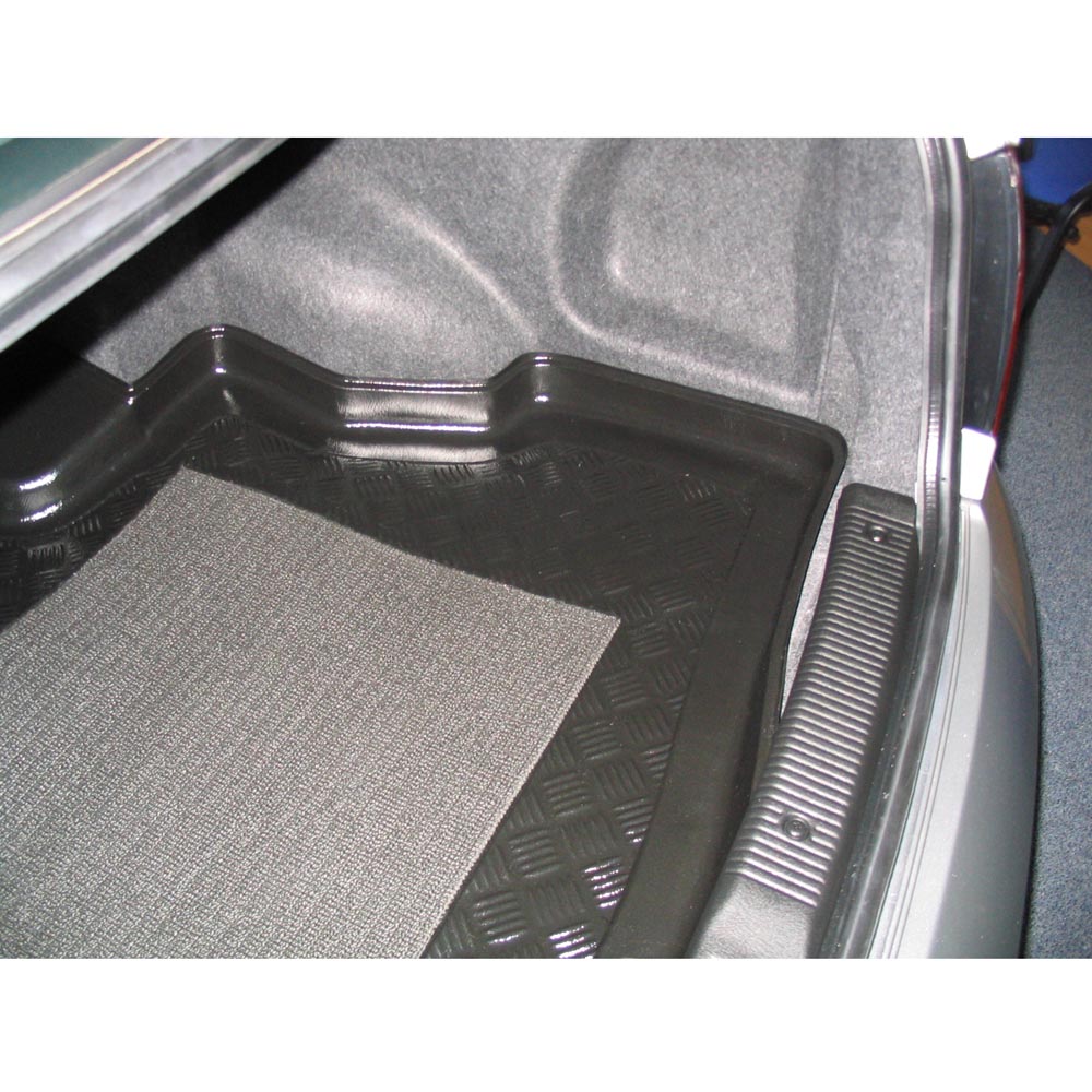 Nissan Almera 4D 02R sed