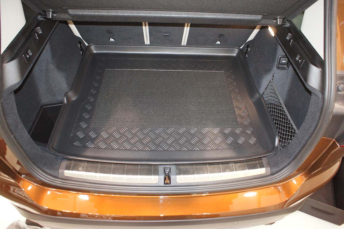 Bmw X1 4D 15R SUV posuvná sedačka